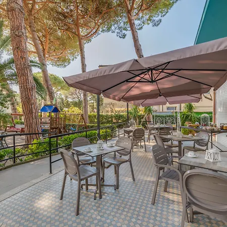 ホテル Massimo マリーナ・ディ・チェーチナ