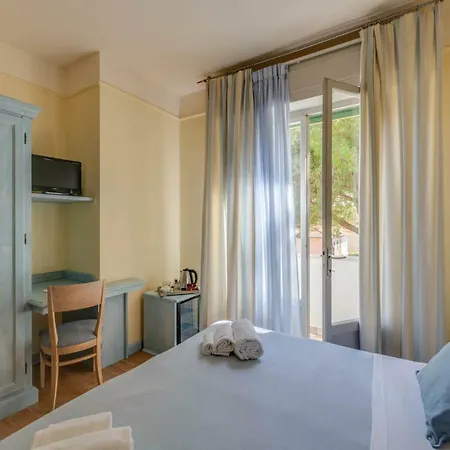 Massimo 3* マリーナ・ディ・チェーチナ